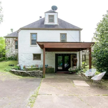 Unique And Stylish East Nashville 3 Bedroom 2.5 Bath-3