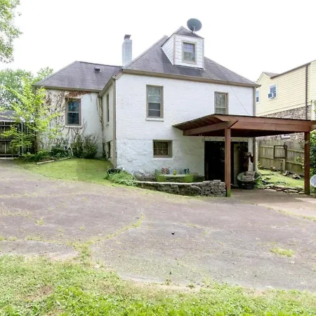 Unique And Stylish East Nashville 3 Bedroom 2.5 Bath-2